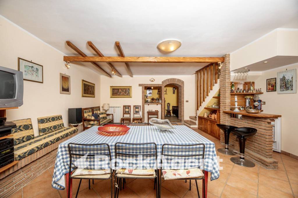 casa indipendente in vendita a Sutri