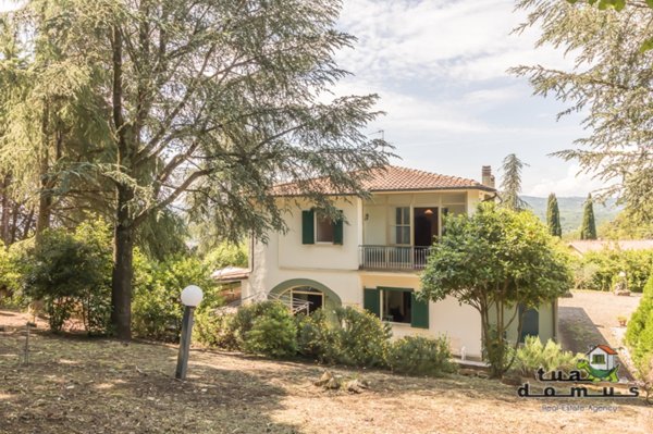 casa indipendente in vendita a Sutri