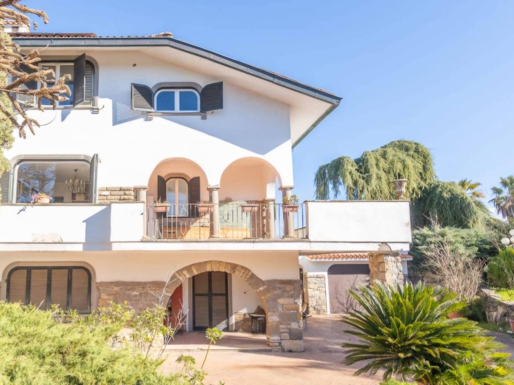 casa indipendente in vendita a Sutri