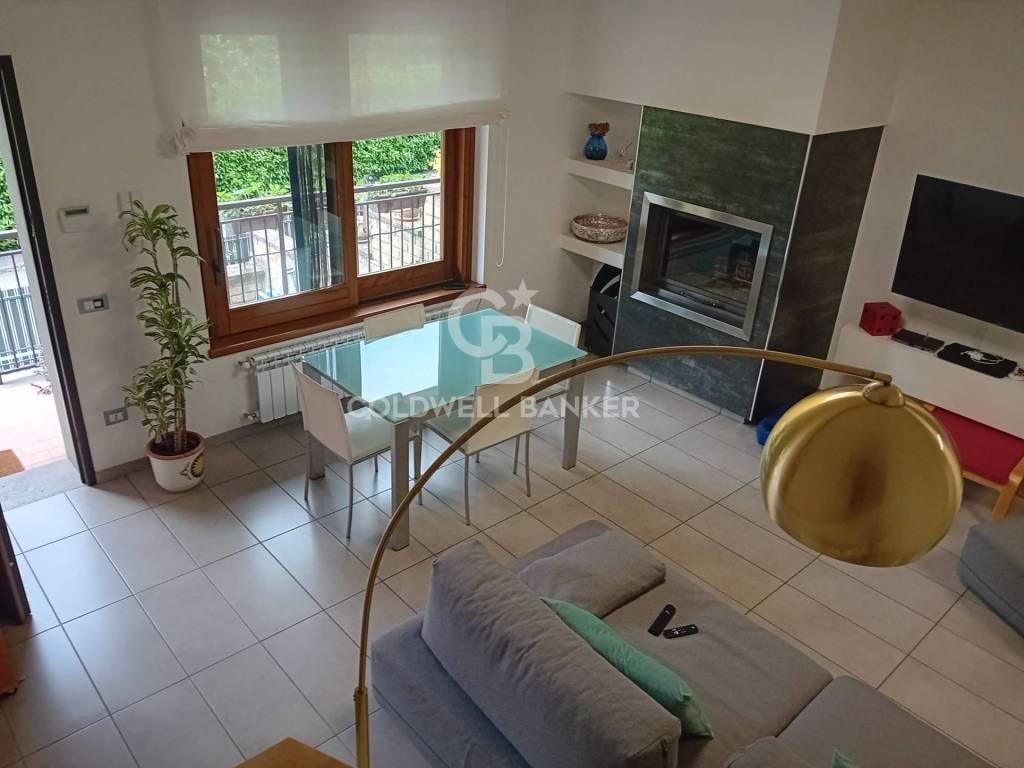 casa indipendente in vendita a Sutri