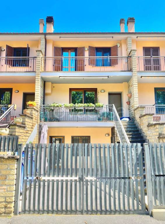 casa indipendente in vendita a Sutri