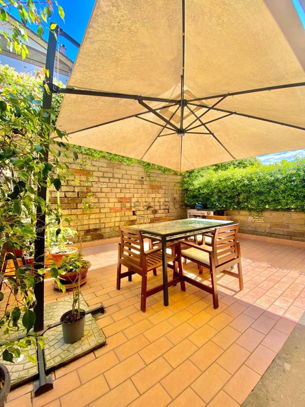 casa indipendente in vendita a Sutri