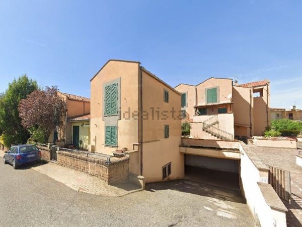 casa indipendente in vendita a Sutri