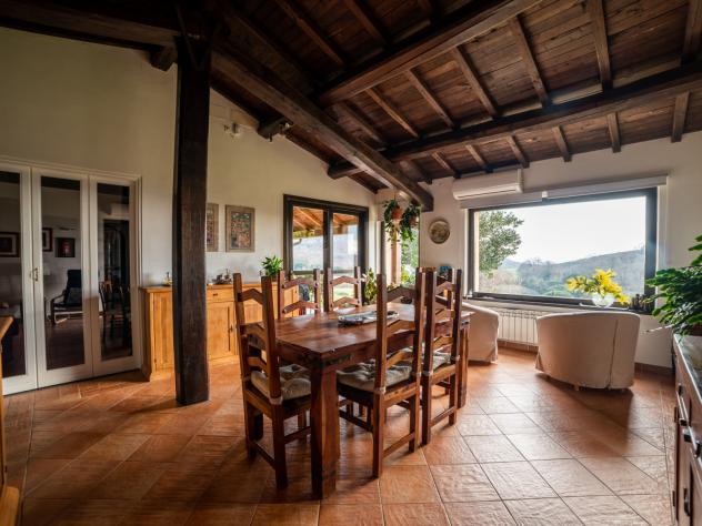 casa indipendente in vendita a Sutri