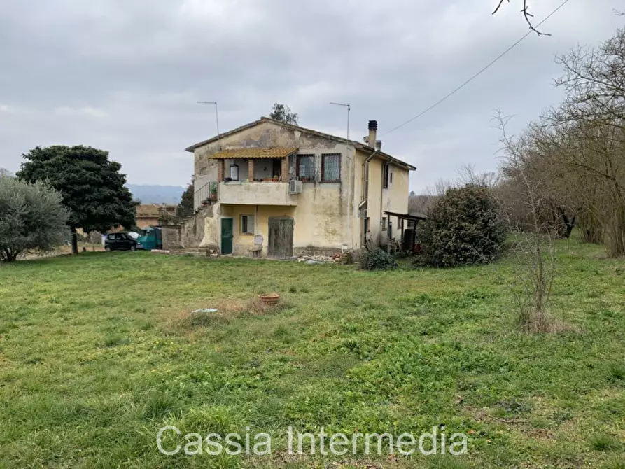 casa indipendente in vendita a Sutri
