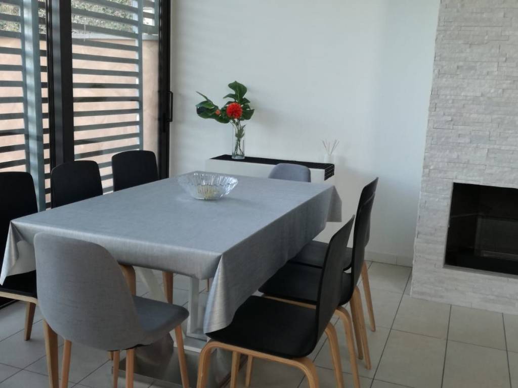 casa indipendente in vendita a Sutri