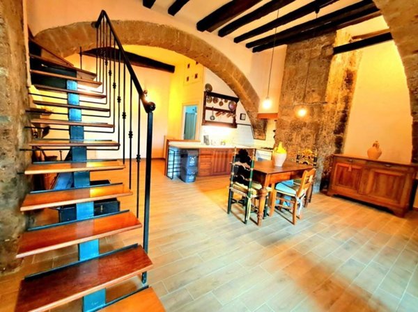 casa indipendente in vendita a Sutri