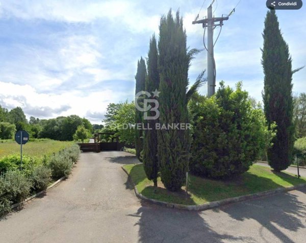 casa indipendente in vendita a Sutri