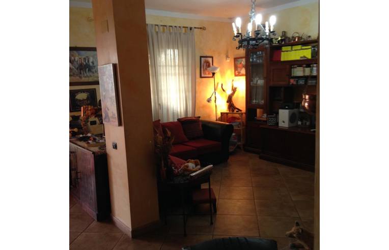 casa indipendente in vendita a Sutri