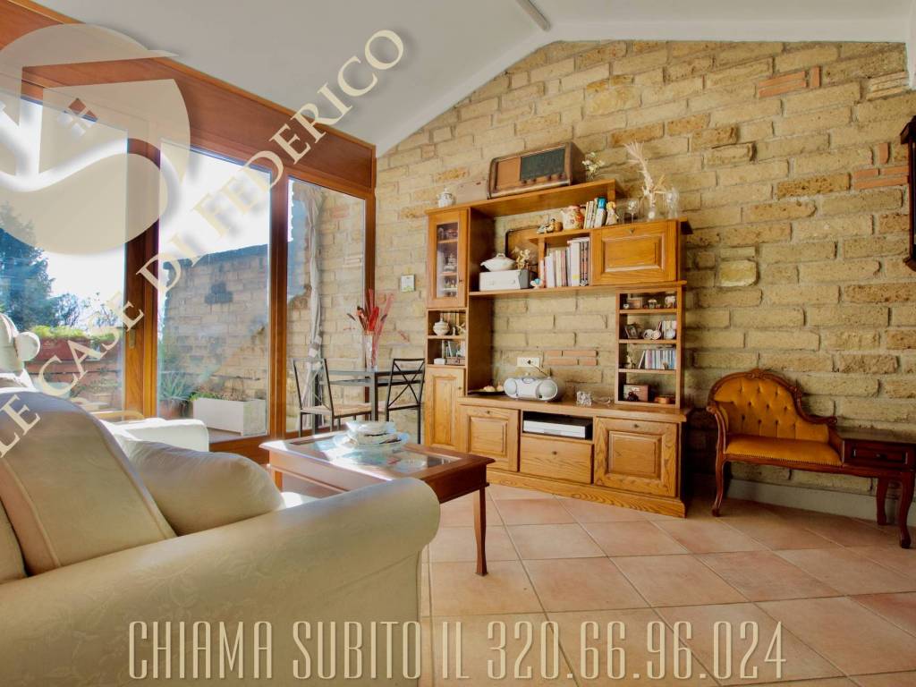 casa indipendente in vendita a Sutri