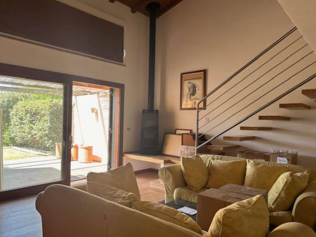 casa indipendente in vendita a Sutri