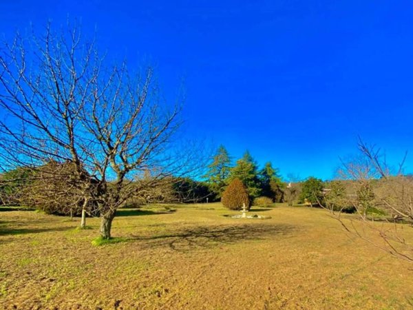 casa indipendente in vendita a Sutri