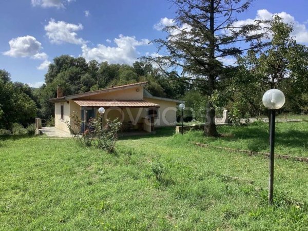 casa indipendente in vendita a Sutri