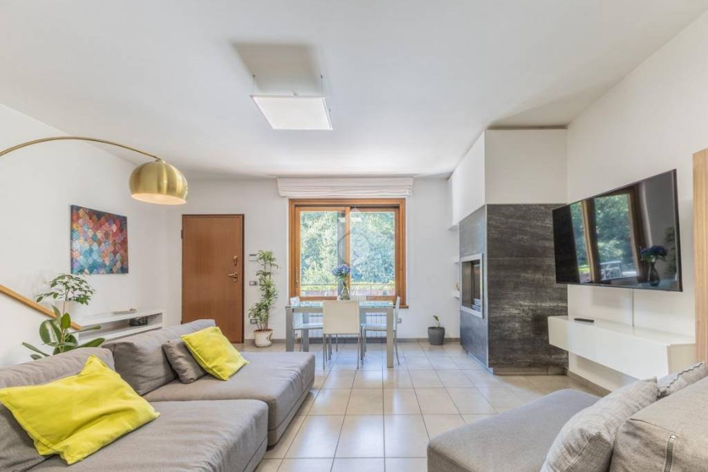 casa indipendente in vendita a Sutri