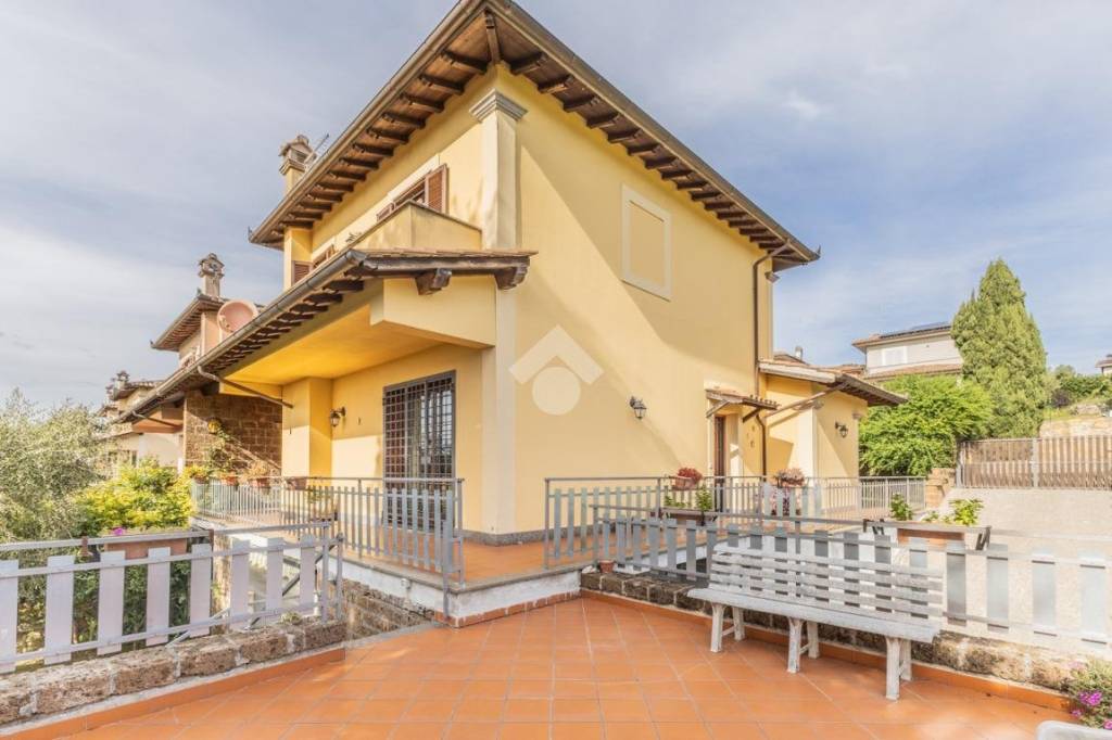 casa indipendente in vendita a Sutri