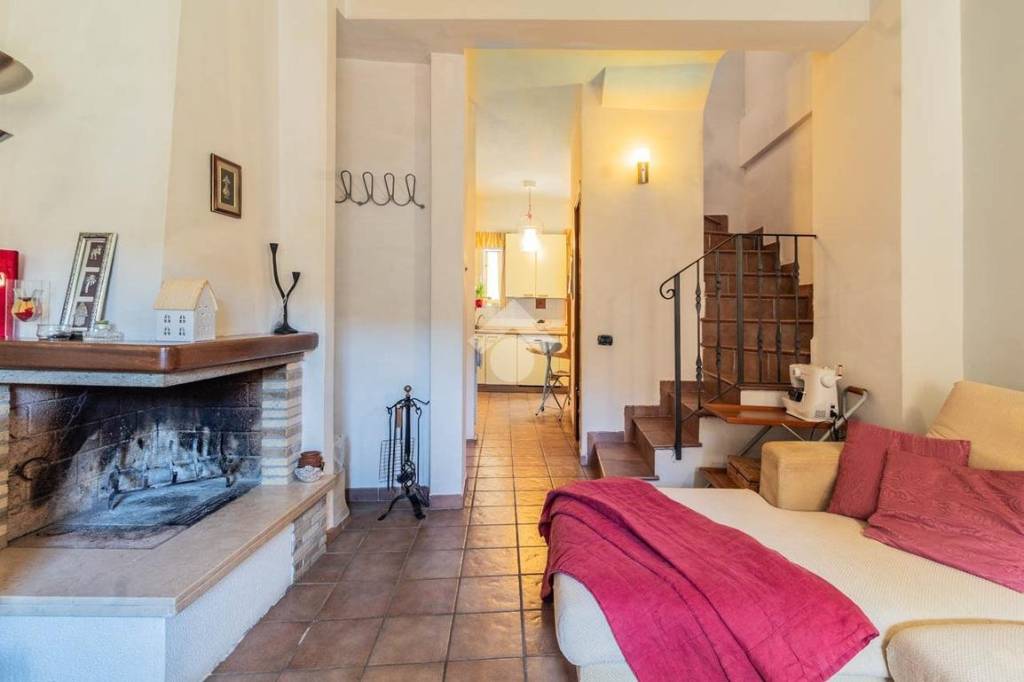 appartamento in vendita a Sutri