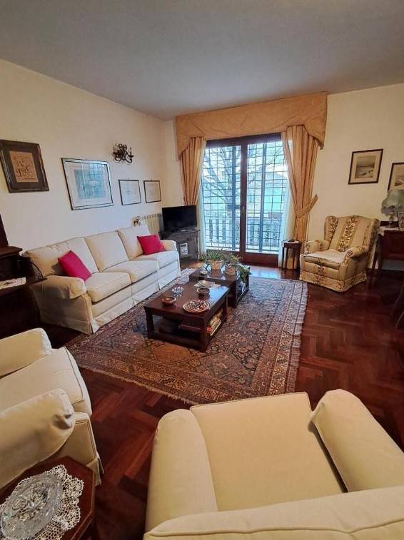 casa indipendente in vendita a Sutri