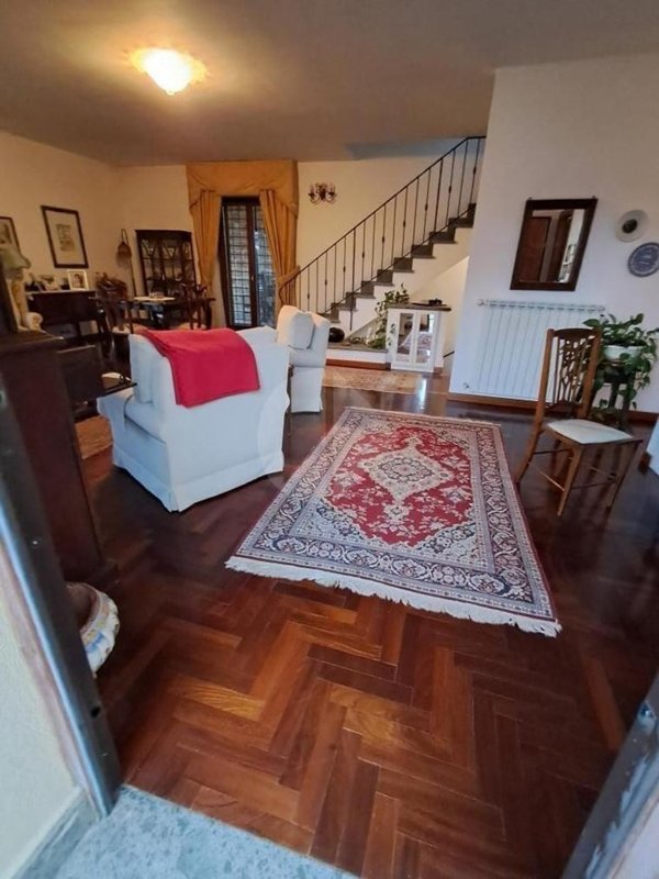 casa indipendente in vendita a Sutri