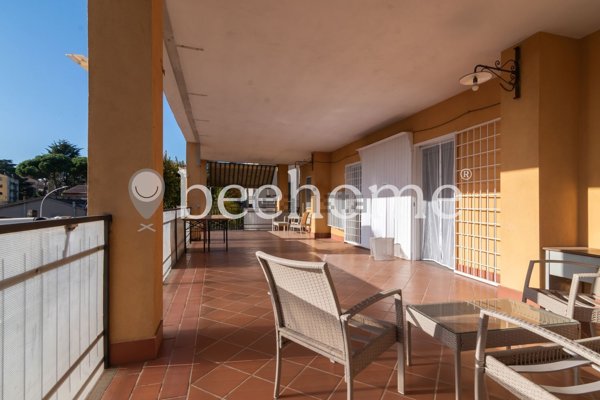 locale commerciale in vendita a Sutri