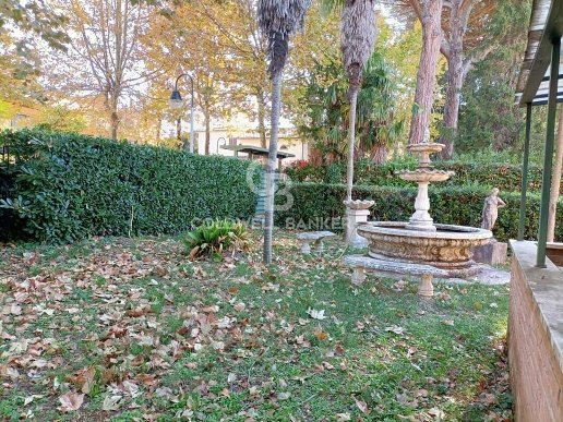 casa indipendente in vendita a Sutri