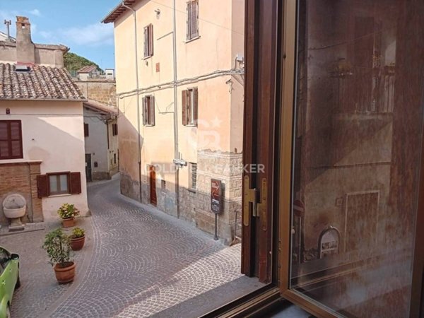 appartamento in vendita a Sutri