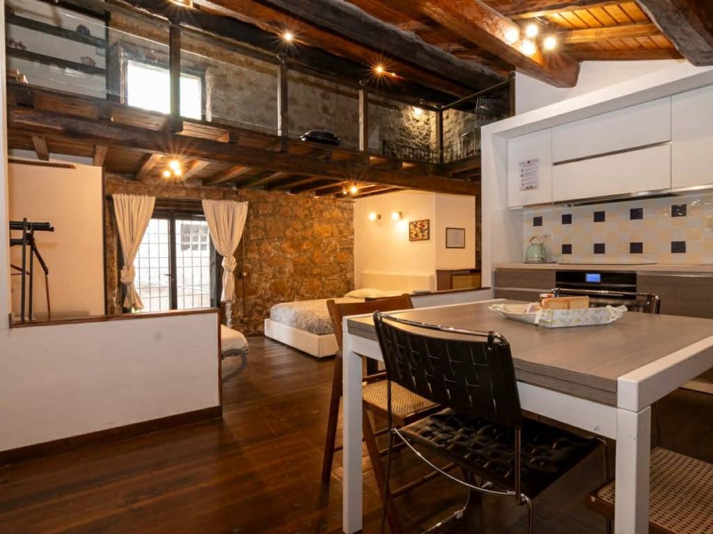 casa indipendente in vendita a Sutri