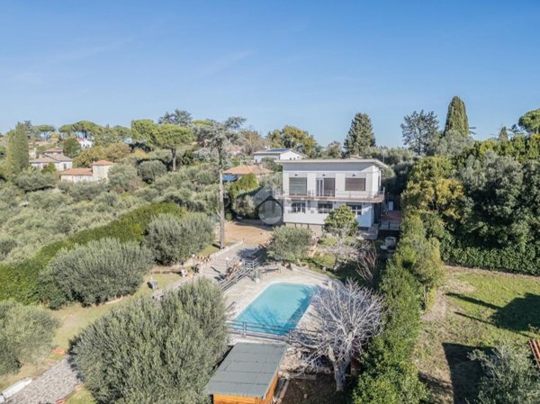 casa indipendente in vendita a Sutri