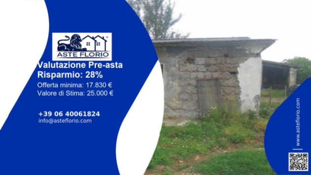 locale commerciale in vendita a Sutri