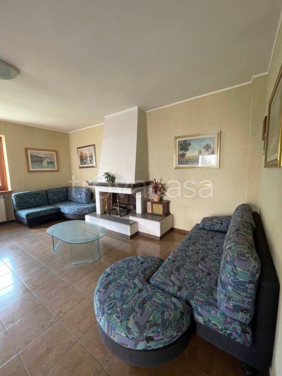 casa indipendente in vendita a Sutri