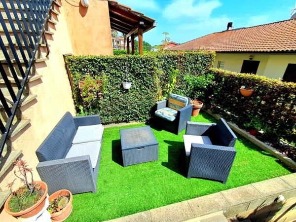 casa indipendente in vendita a Sutri