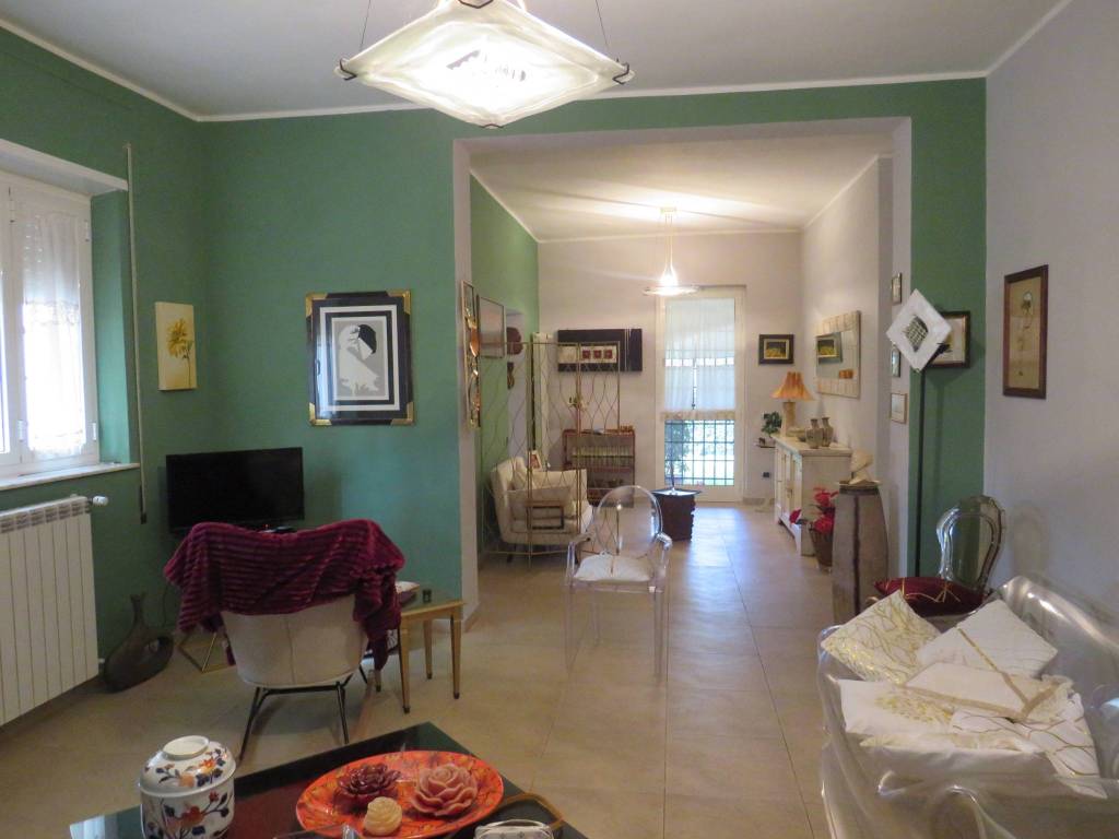 casa indipendente in vendita a Sutri