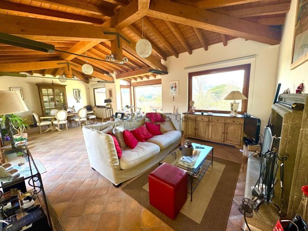 casa indipendente in vendita a Sutri