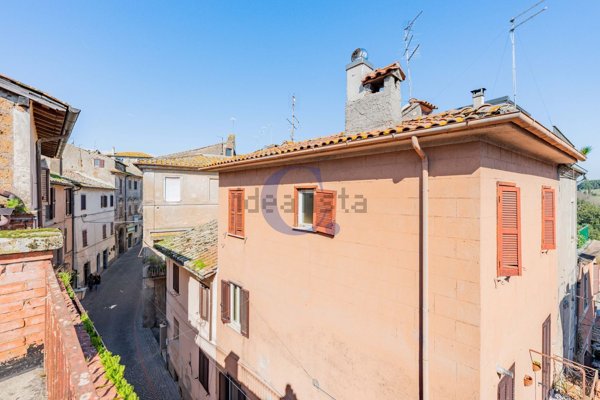 casa semindipendente in vendita a Sutri