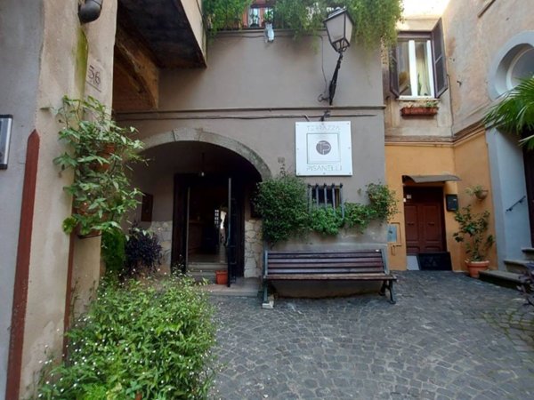 negozio in vendita a Sutri