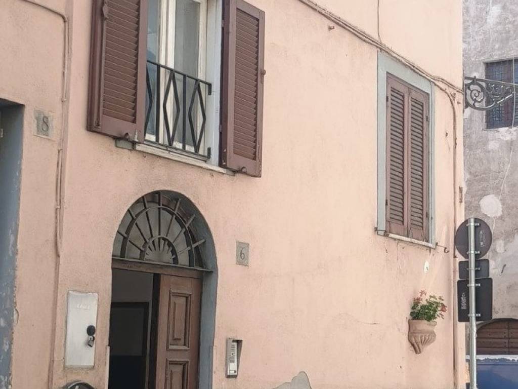 casa indipendente in vendita a Sutri