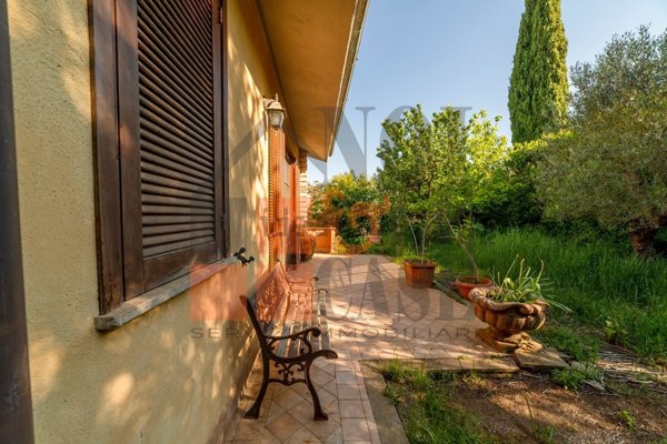 casa indipendente in vendita a Sutri
