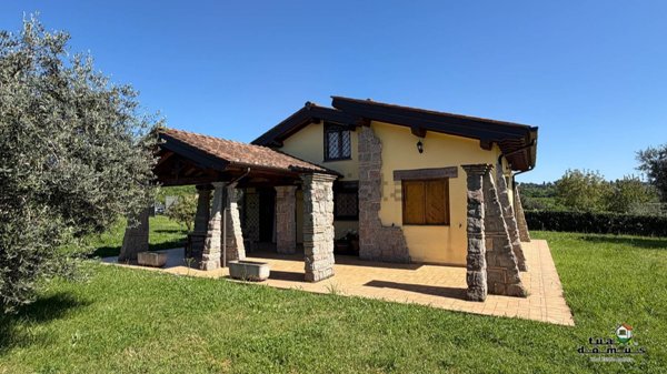 locale di sgombero in vendita a Sutri