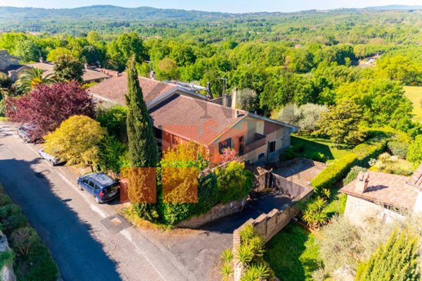casa indipendente in vendita a Sutri