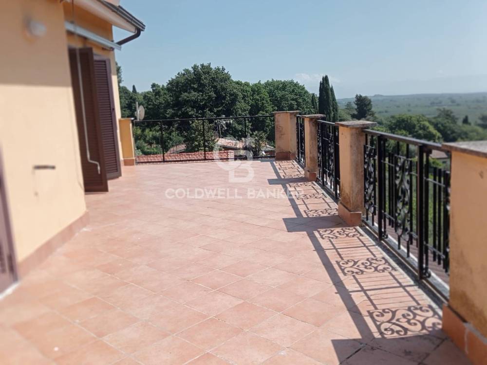 casa indipendente in vendita a Sutri