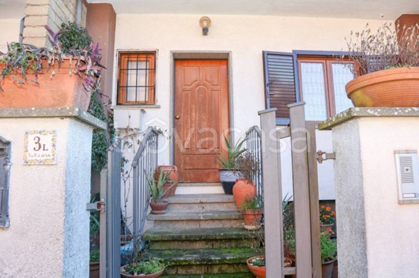casa indipendente in vendita a Sutri