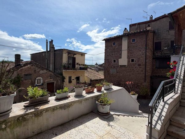 appartamento in vendita a Sutri