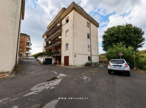 appartamento in vendita a Sutri