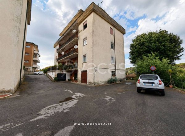 appartamento in vendita a Sutri
