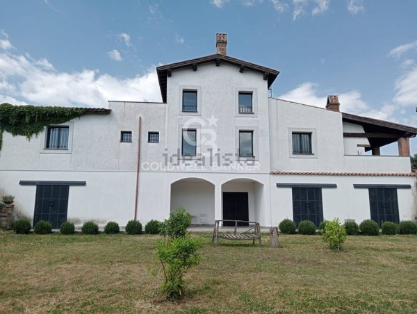 casa indipendente in vendita a Sutri