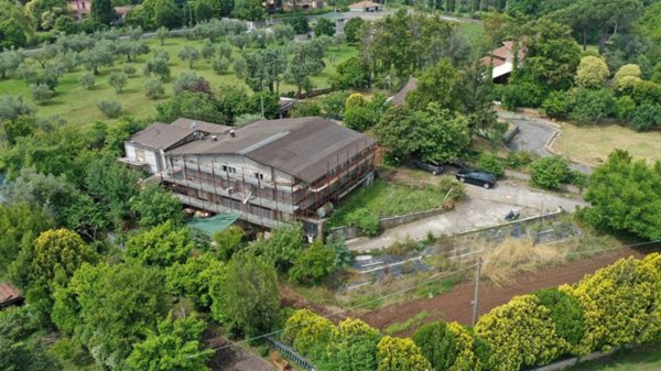 casa indipendente in vendita a Sutri