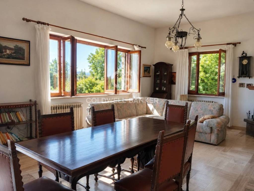 casa indipendente in vendita a Sutri