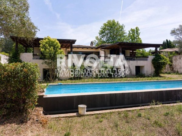 casa indipendente in vendita a Sutri