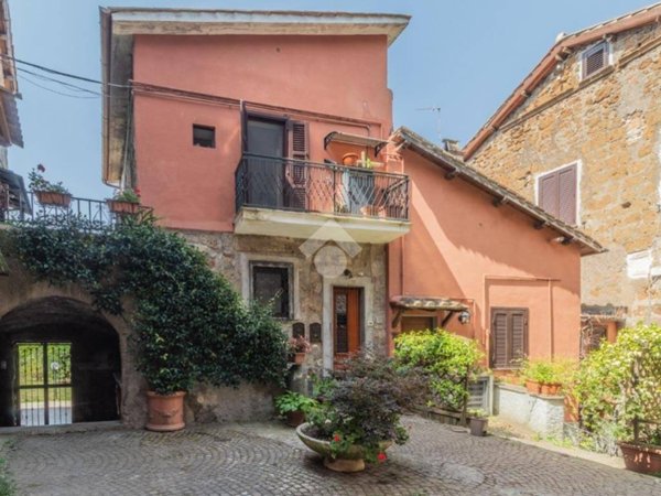 appartamento in vendita a Sutri