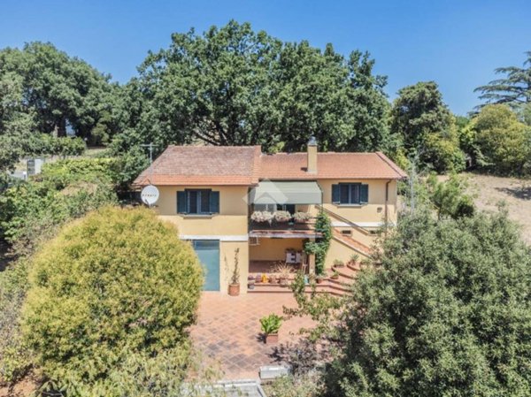 casa indipendente in vendita a Sutri