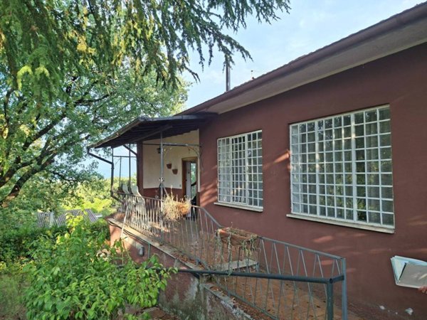 casa indipendente in vendita a Sutri